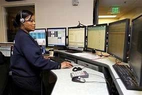 Dispatcher in front of screens